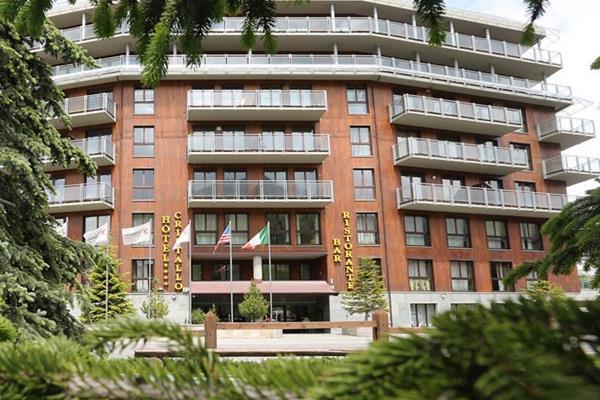 Hotel Cristallo Sestriere Ngoại thất bức ảnh