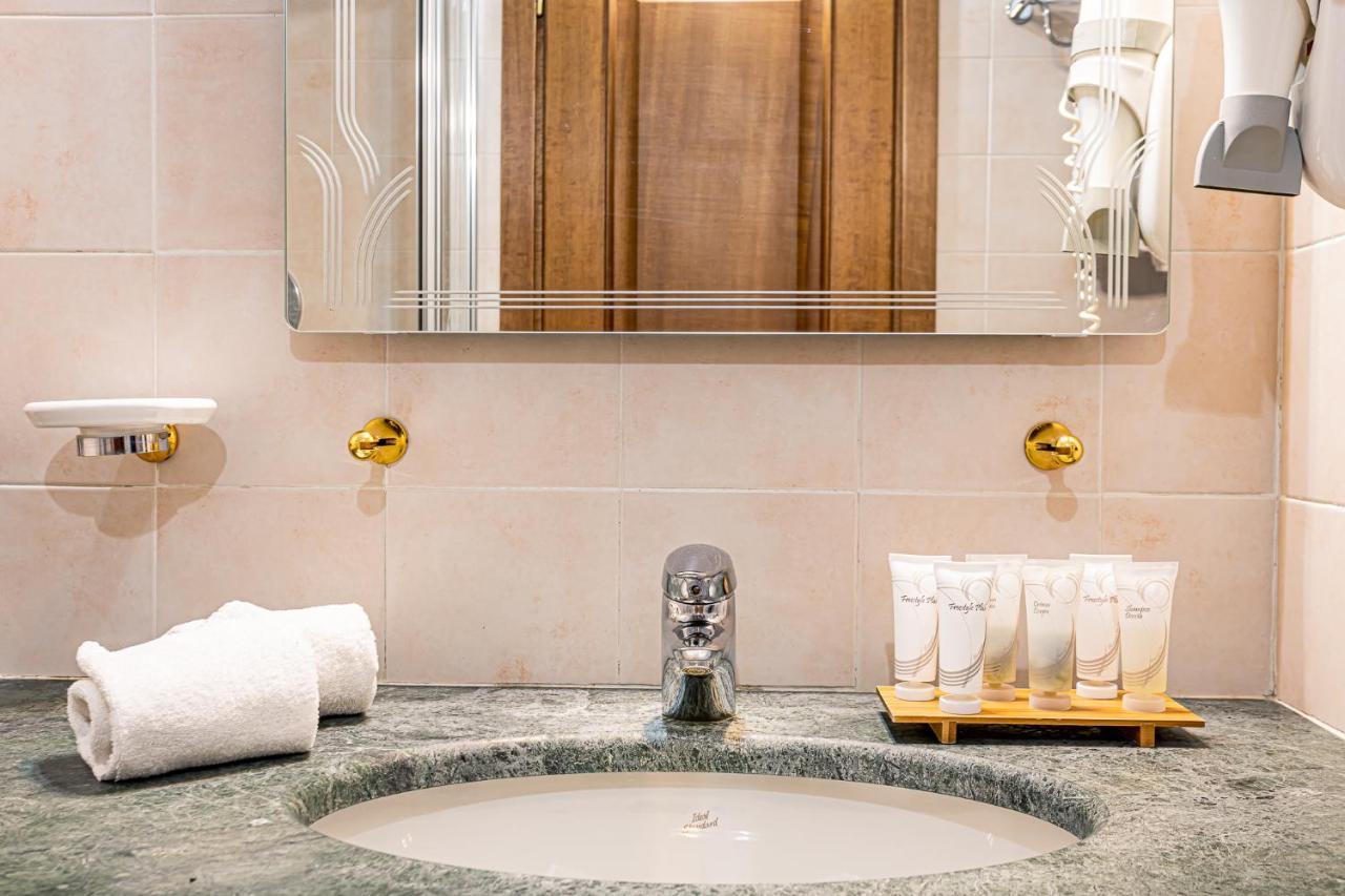Hotel Cristallo Sestriere Ngoại thất bức ảnh